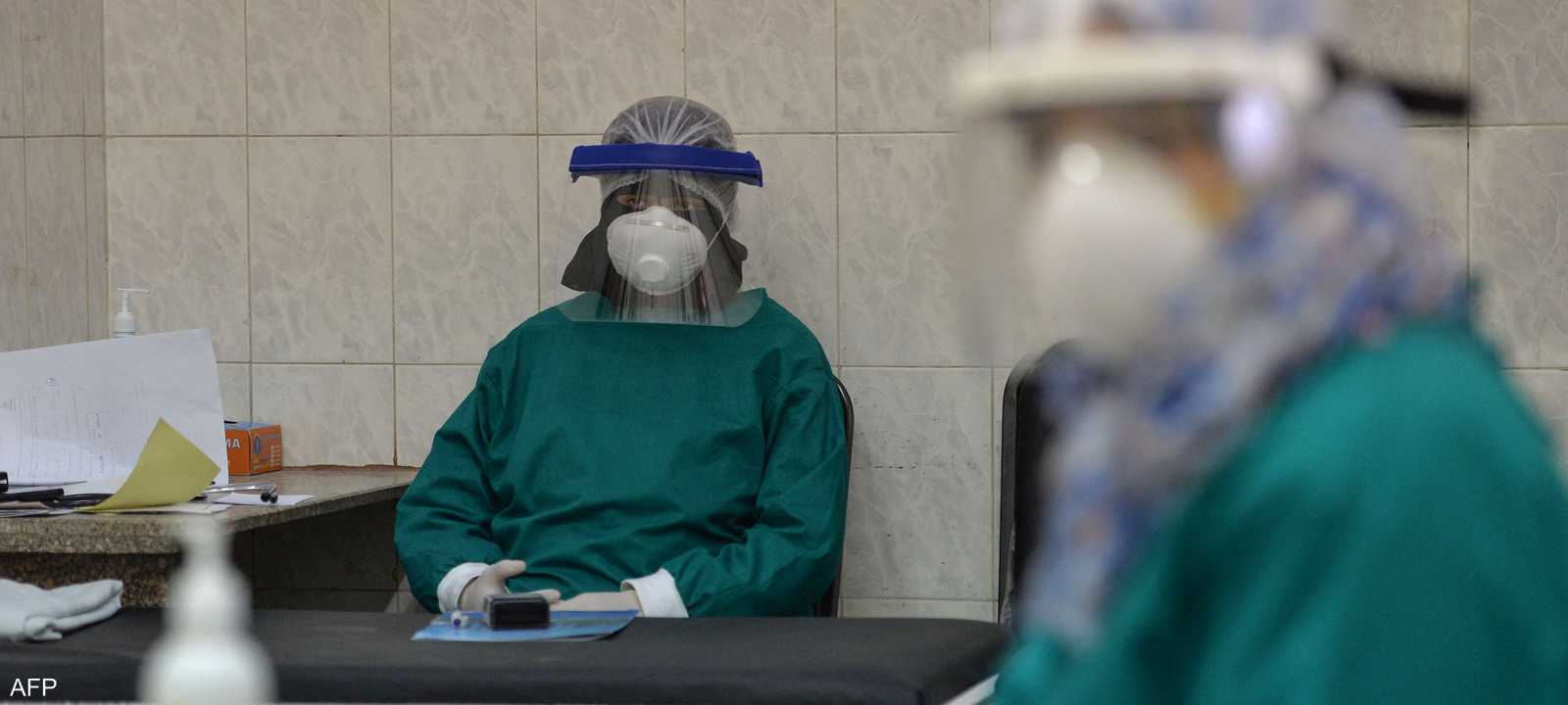 نحو 120 ألفا طبيبا يعملون خارج مصر