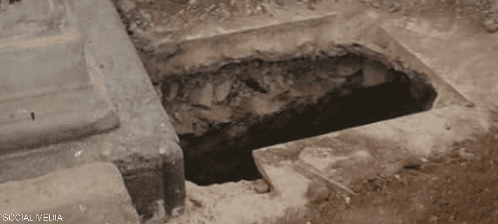 مجهولون حفروا حفرة بمقرة لحاخام يهودي في دمشق