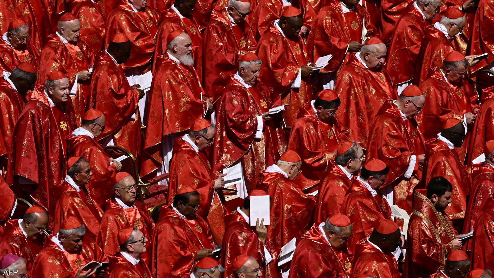 الكرادلة يحضرون مراسم جنازة البابا الراحل