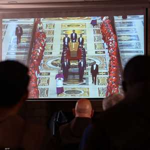 تم تجهيز القبر خلف حاجز خشبي داخل البازيليك