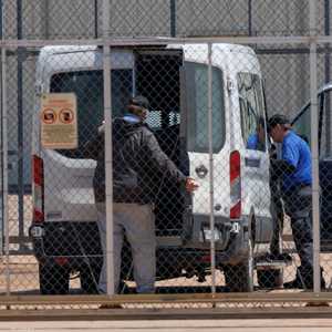 ترامب مستمر في سياسة ترحيل المهاجرين