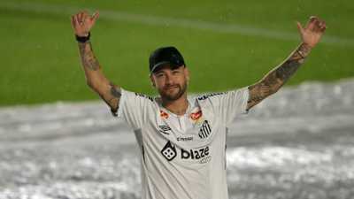 نيمار يفاجئ الجميع.. ويحدد موعد اعتزاله