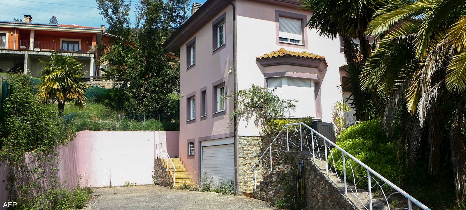 المنزل الذي احتجز فيه الطفلان شمال إسبانيا