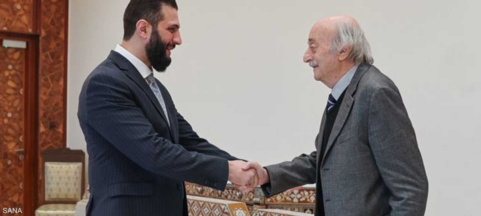 جنبلاط التقى الشرع في قصر الشعب بدمشق
