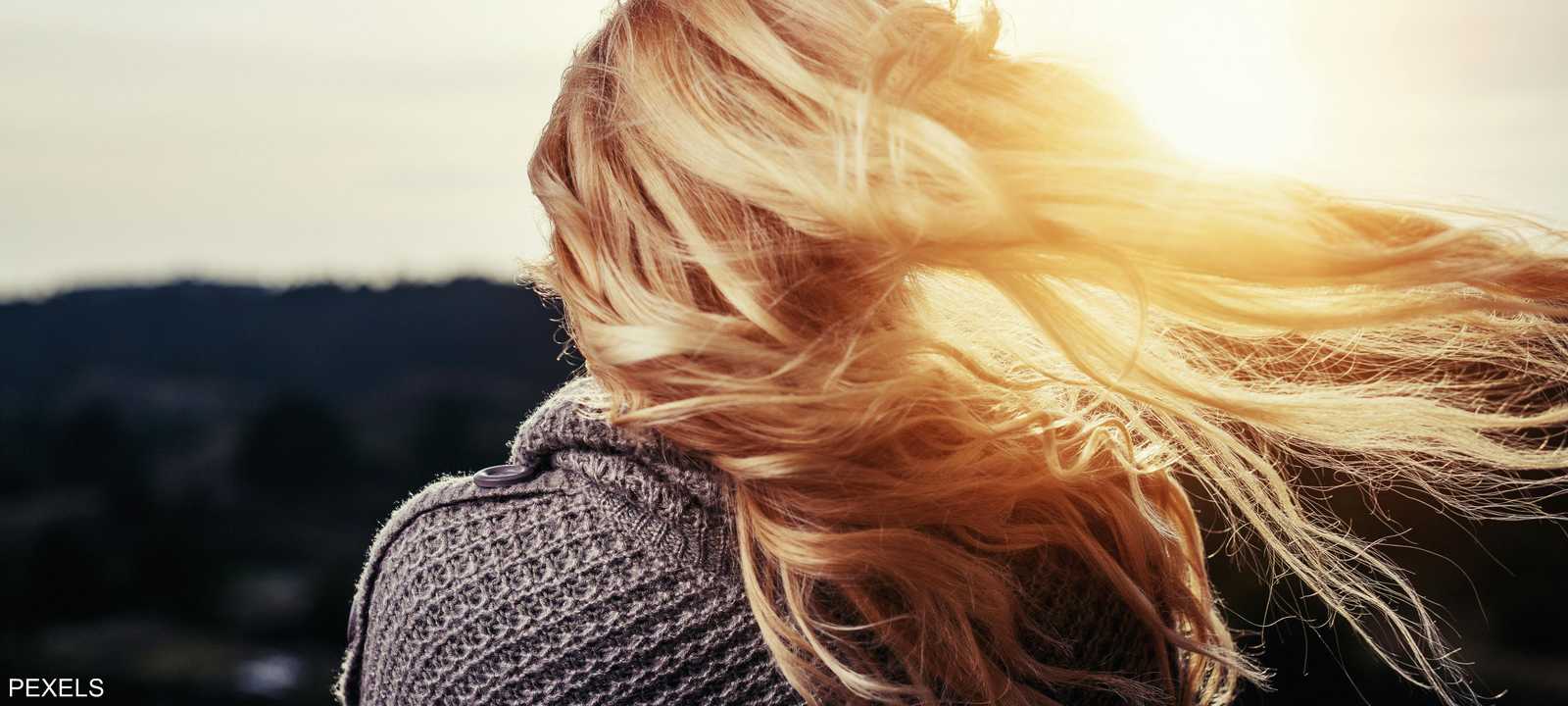 وصفة بسيطة بمكونات منزلية لشعر صحي.. أرشيفية