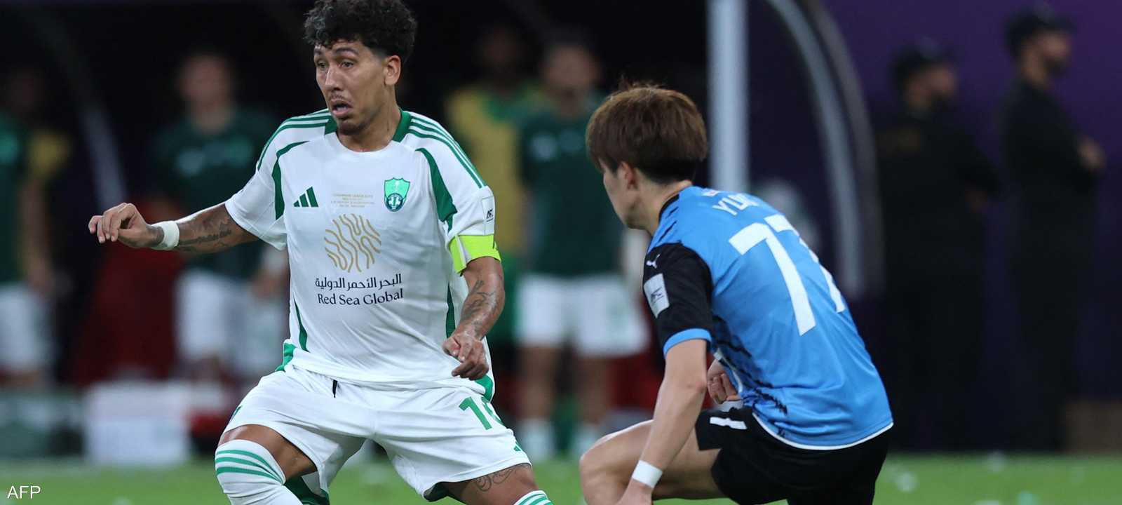 نجم الأهلي السعودي روبرتو فيرمينو