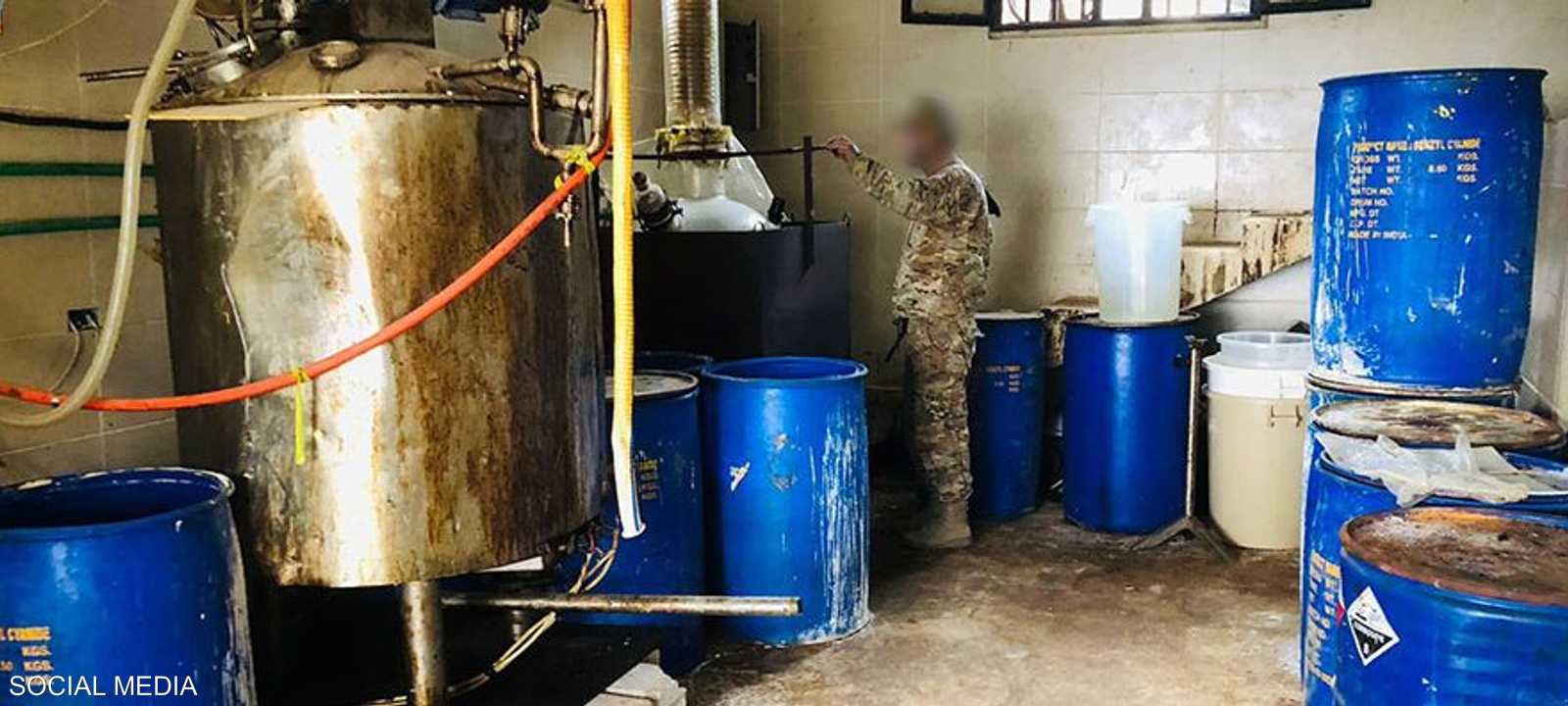 معمل لتصنيع الحبوب المخدرة