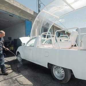 من رمز ديني لرسالة إنسانية