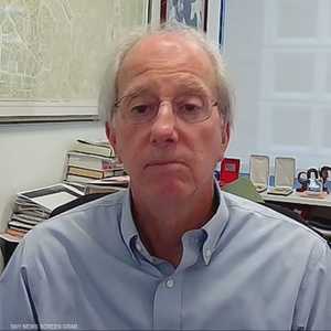 دينيس روس: ترامب سيستخدم كل الأوراق لإبرام اتفاق مع إيران