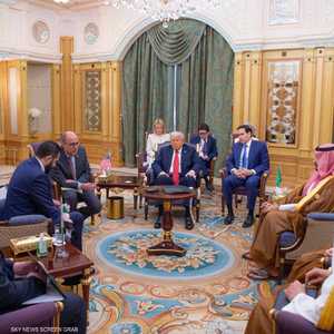 ترامب يلتقي الشرع في الرياض