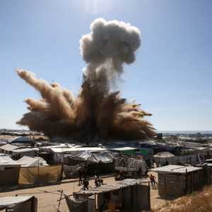 قصفت القوات الإسرائيلية خيام النازحين شمال خان يونس