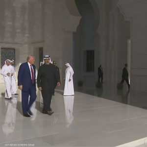 ترامب وولي عهد أبوظبي يزوران مسجد الشيخ زايد في أبوظبي