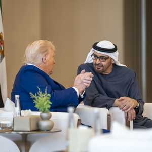 الرئيس الأميركي يشيد بصداقته مع محمد بن زايد