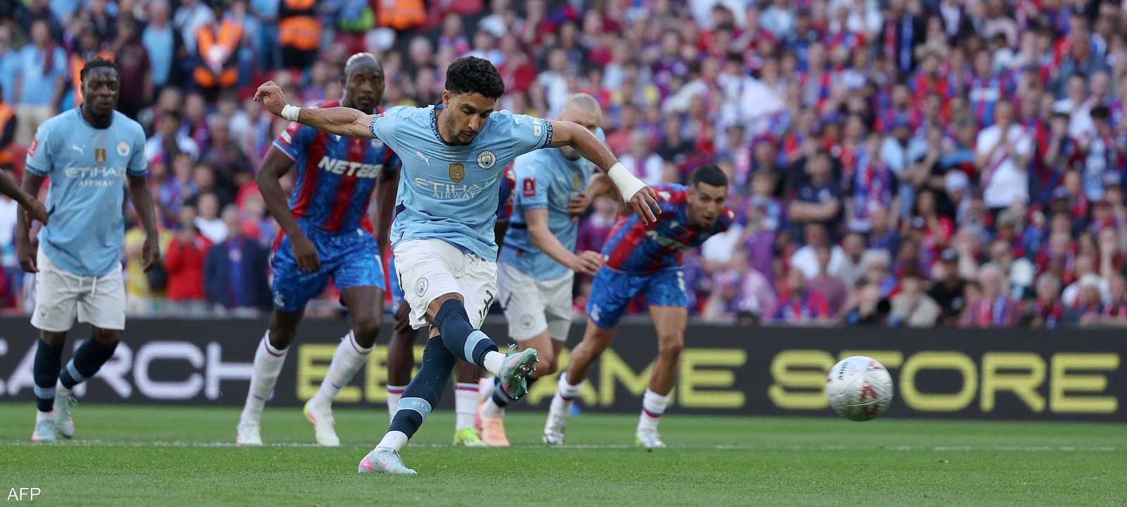 أضاع عمر مرموش ركلة الجزاء