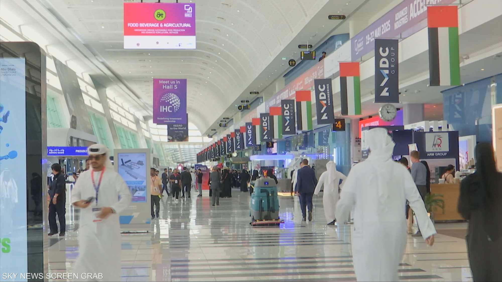 "اصنع في الإمارات" تحت شعار "تسريع الصناعات المتقدمة"