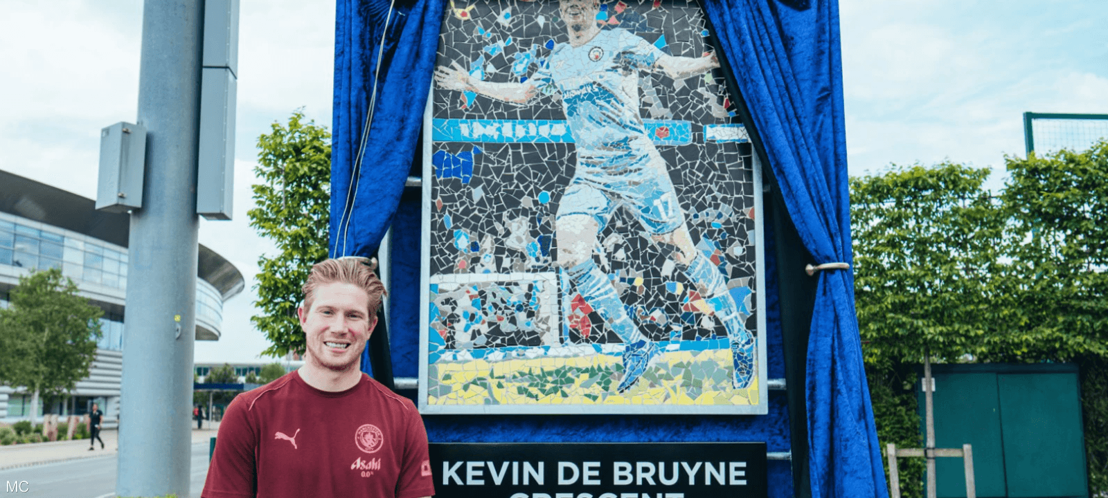 توج دي بروين مع مان سيتي بـ 19 لقبًا