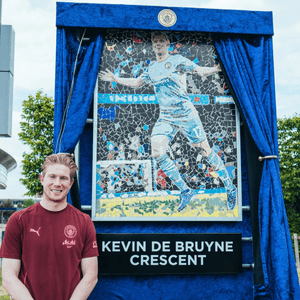 توج دي بروين مع مان سيتي بـ 19 لقبًا