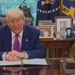 ترامب خلال إعلانه عن تفاصيل القبة الذهبية