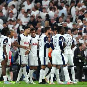 توج توتنهام بلقب الدوري الأوروبي لكرة القدم