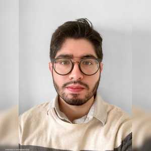 إلياس رودريغيز يبلغ من العمر 30 عاما، ويقيم في شيكاغو