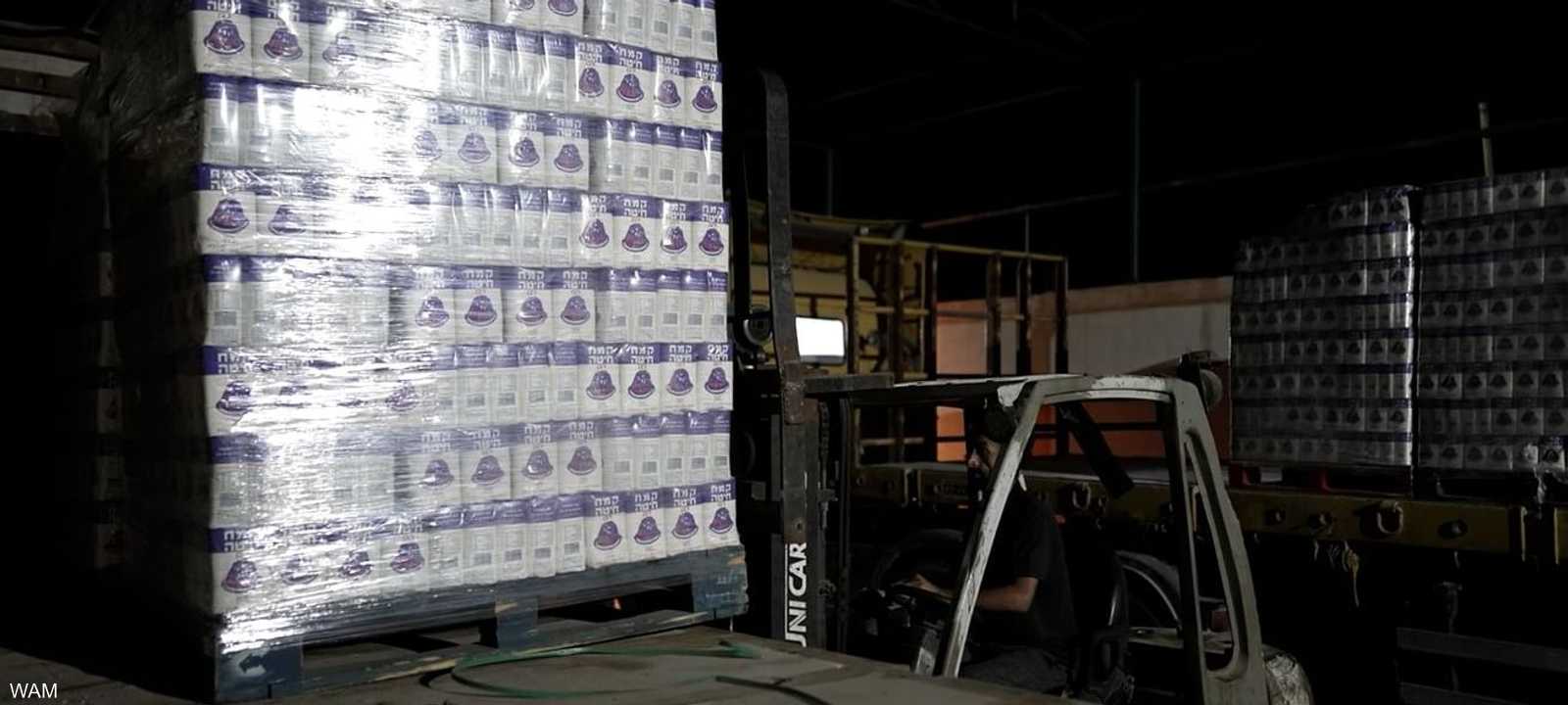 وصول قافلة مستلزمات المخابز إلى غزة لدعم السكان