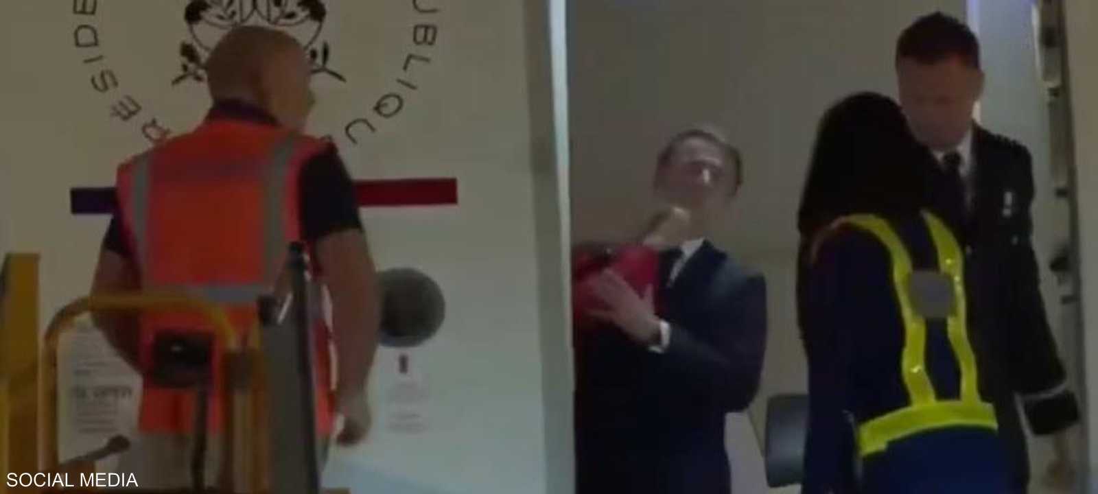 صفعة مفاجئة من بريجيت لماكرون