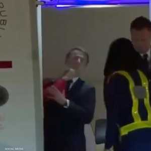 صفعة مفاجئة من بريجيت لماكرون