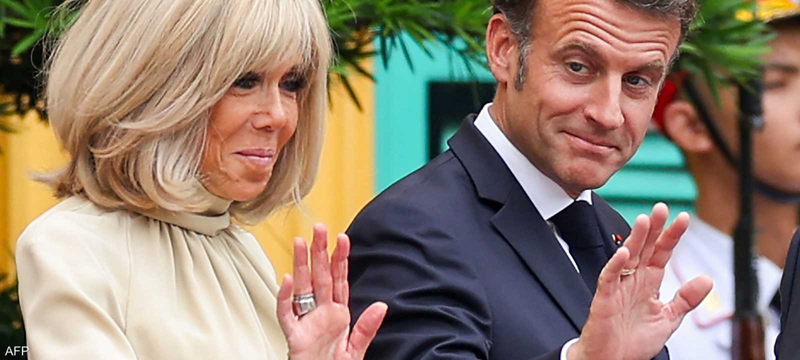 ماكرون وزوجته