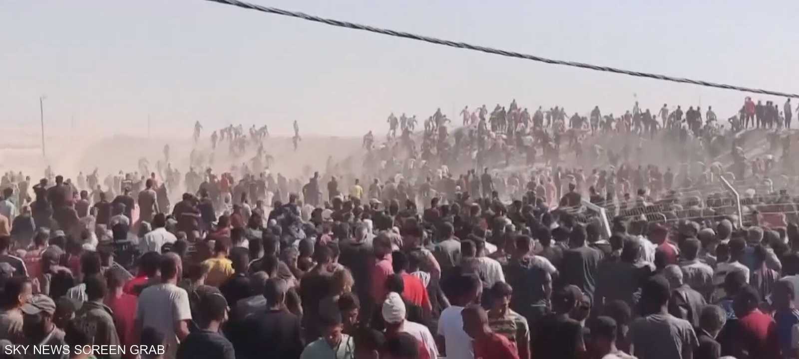 غزة.. توزيع المساعدات وفوضى اليوم الأول