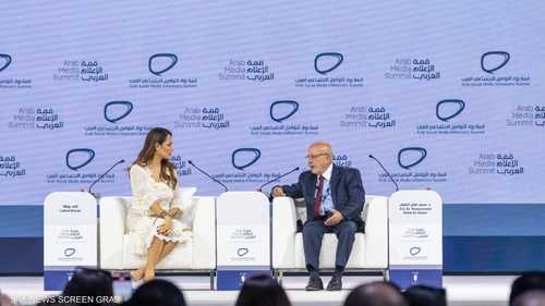 الشعار: هناك إجماع دولي على أن سوريا يجب أن تصبح دولة مستقرة