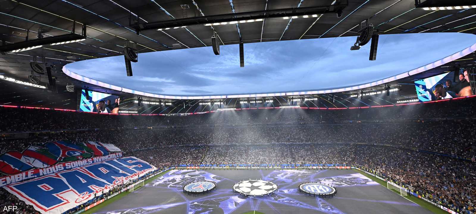 ملعب أليانتز أرينا في ميونيخ