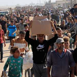 يعاني سكان غزة من نقص حاد في الأغذية.. أرشيفية