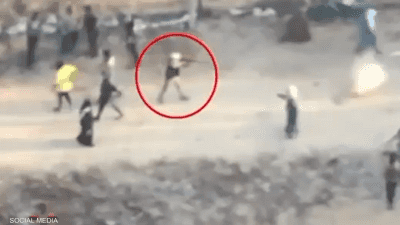 مشاهد درون ترصد لحظة مهاجمة سكان غزة أثناء استلام المساعدات