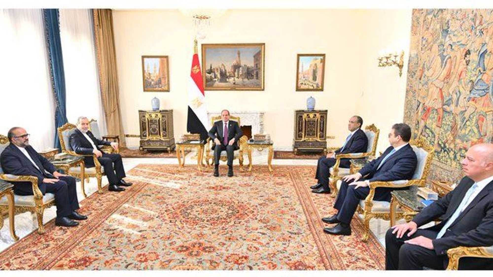 الرئيس المصري يستقبل وزير الخارجية الإيراني