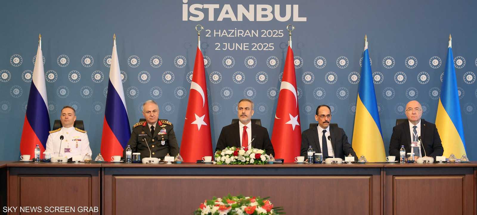 مفاوضات في إسطنبول على وقع التصعيد