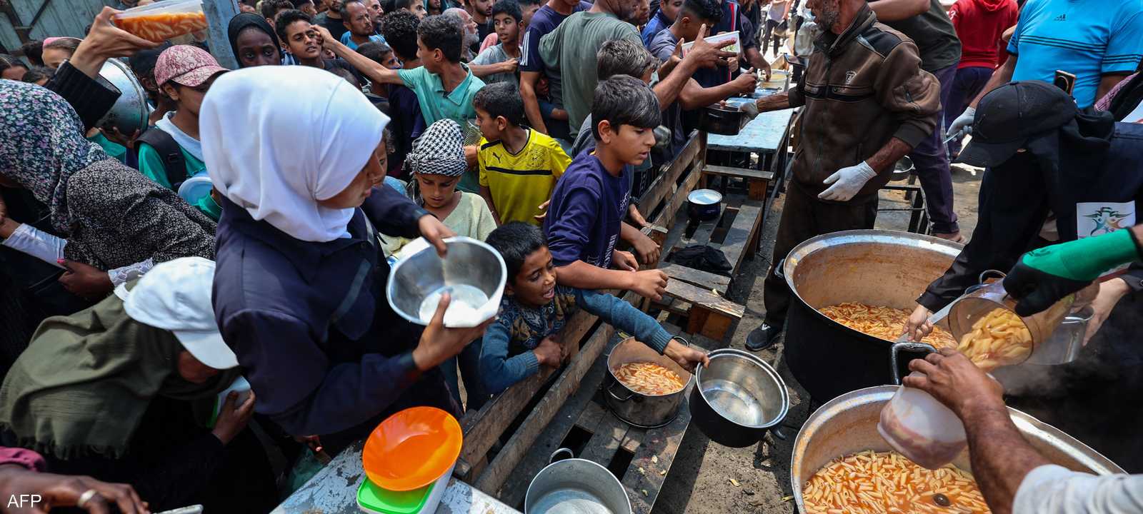 مقتل فلسطينيين خلال سعيهم للحصول على الغذاء في غزة