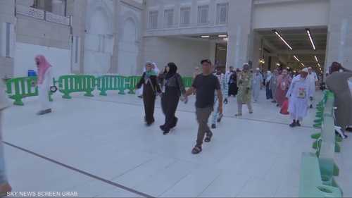 السلطات السعودية تستنفر مع توافد الحجاج إلى عرفة