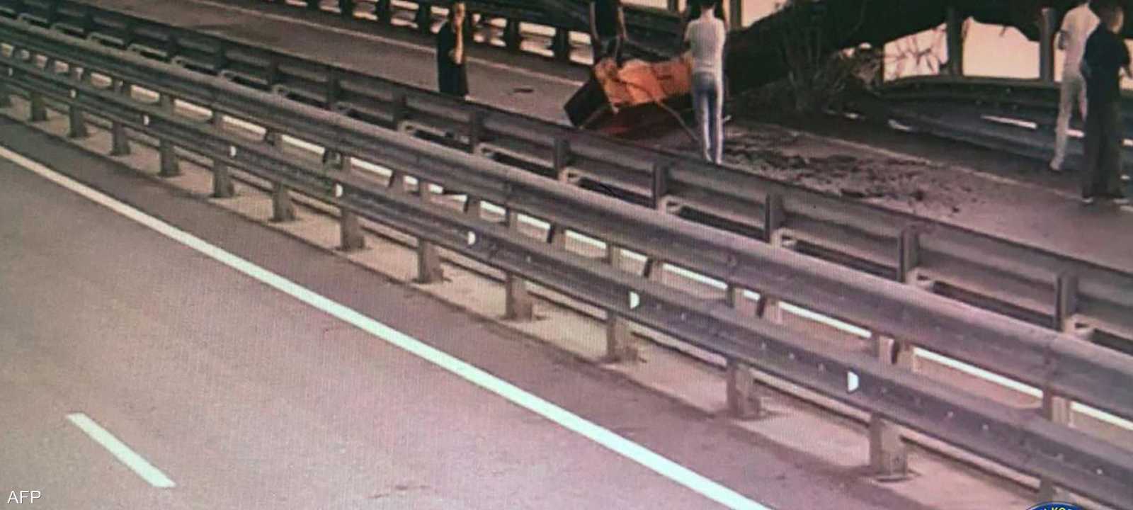 أوكرانيا هاجمت جسر القرم وروسيا تنفي وقوع خسائر