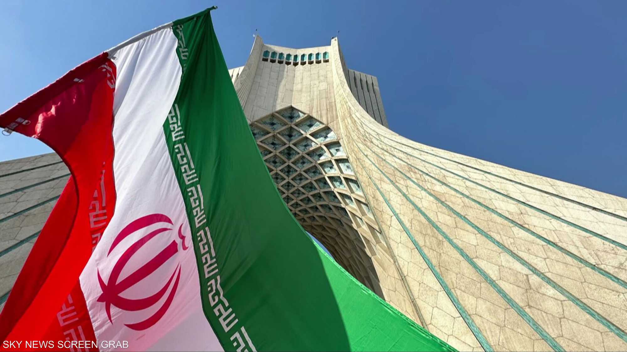 ترامب يتهم إيران بالمماطلة في المفاوضات النووية