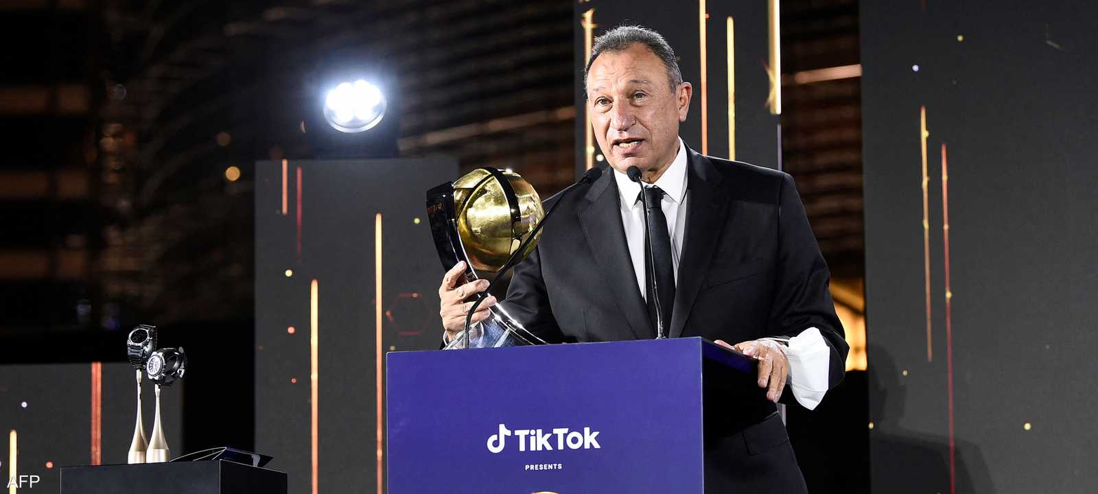 محمود الخطيب رئيس النادي الأهلي