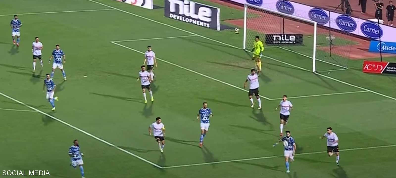 من المباراة بين الفريقين