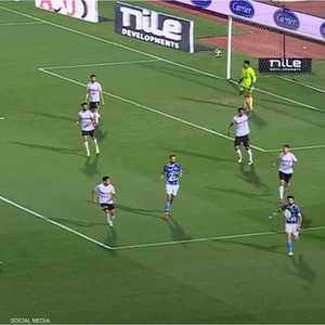 من المباراة بين الفريقين