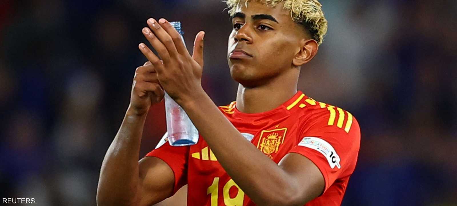 اللاعب الشاب لامين يامال