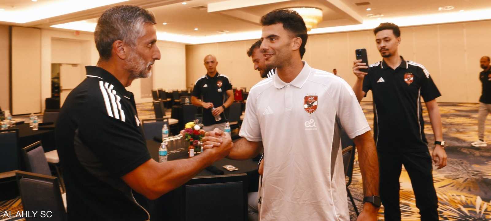 زيزو انضم إلى بعثة الأهلي السبت