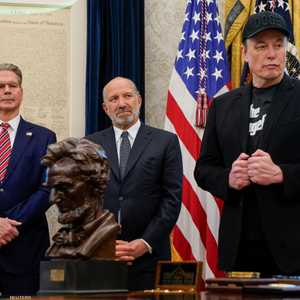 علاقة ماسك بالإدارة الأميركية تتدهور