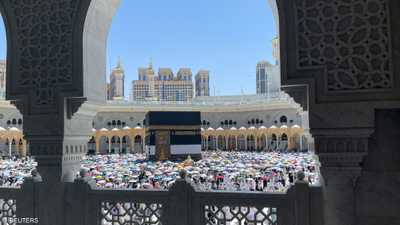 الحجاج المتعجّلون يؤدون "طواف الوداع"