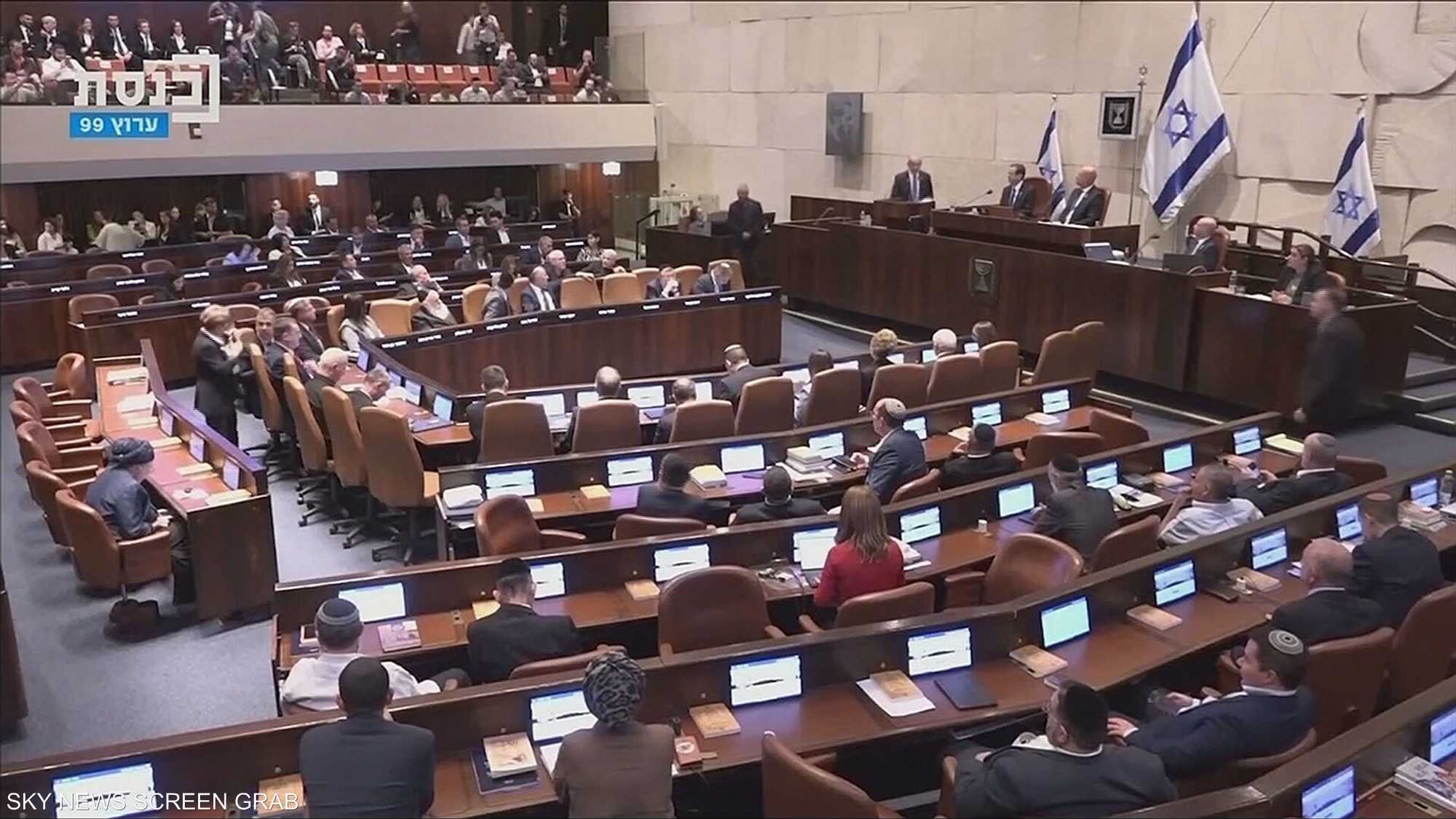 نتنياهو بين المساومة والبقاء