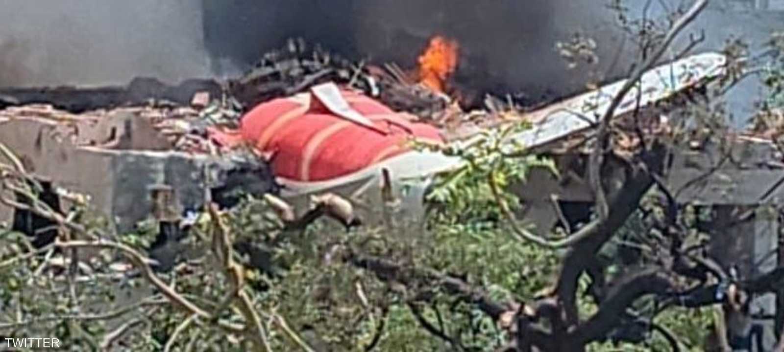 الطائرة المنكوبة تتبع للخطوط الجوية الهندية