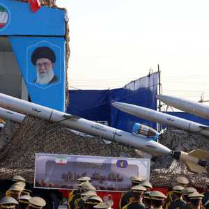 إيران لمحت على ما يبدو إلى أنها ترد على الهجوم الإسرائيلي