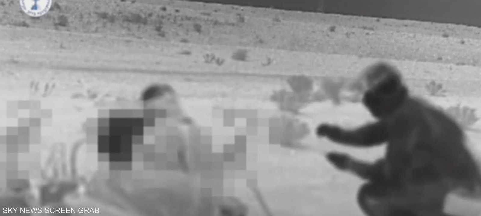 صور لعملاء الموساد وهم يركبون أنظمة أسلحة هجومية داخل إيران